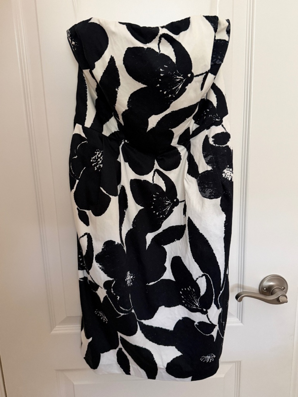 VTG 2009 Express Design Studio Floral B&W Strapless Dress Pockets Slit Size 4